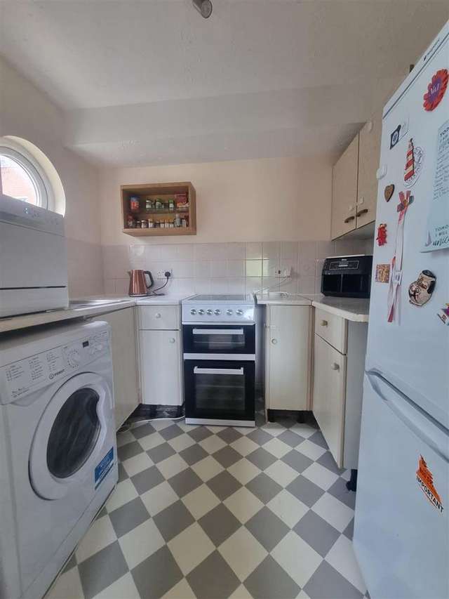 1 bedroom flat for sale