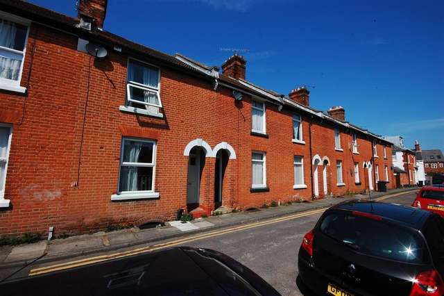 4 bedroom terraced house to rent