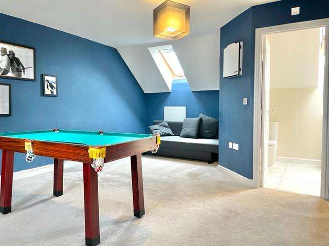 4 bedroom terraced house to rent