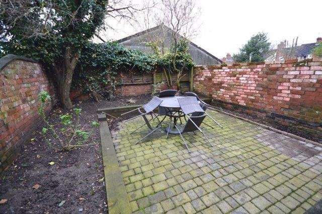 3 bedroom terraced house to rent