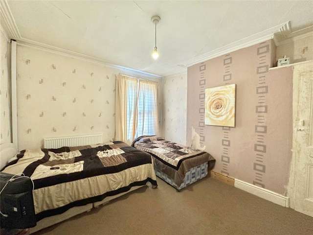 4 bedroom terraced house for sale