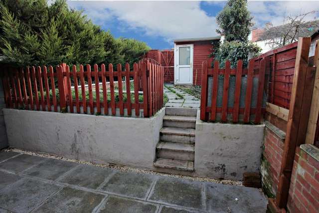 3 bedroom terraced house to rent