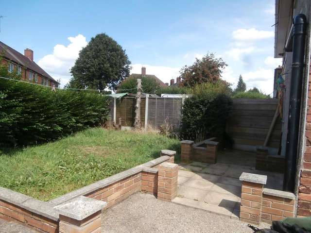 3 bedroom semi-detached house to rent