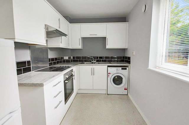 2 bedroom flat for sale