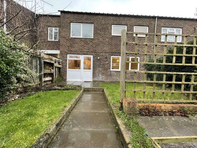 3 bedroom terraced house to rent