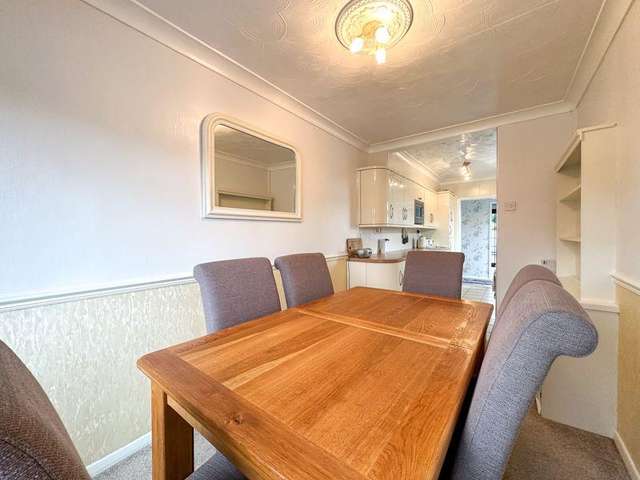 2 bedroom detached bungalow for sale