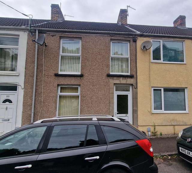 4 bedroom terraced house for sale