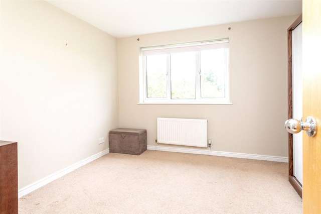 2 bedroom link detached house to rent