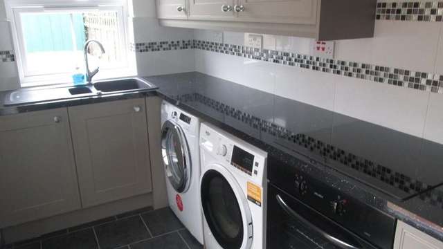 4 bedroom terraced house to rent