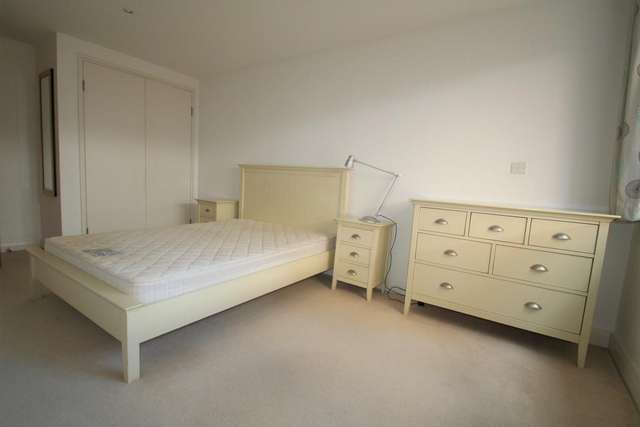 3 bedroom flat to rent