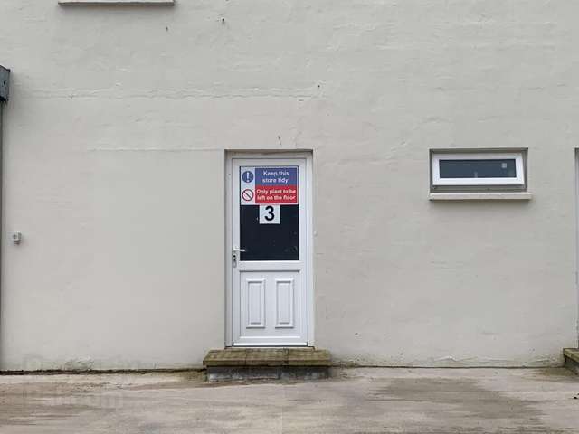 Commercial For Rent in Southampton, England