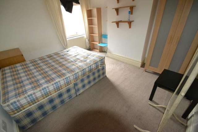 House For Rent in Reading, England