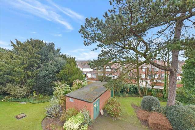 Apartment For Sale in Warrington, England