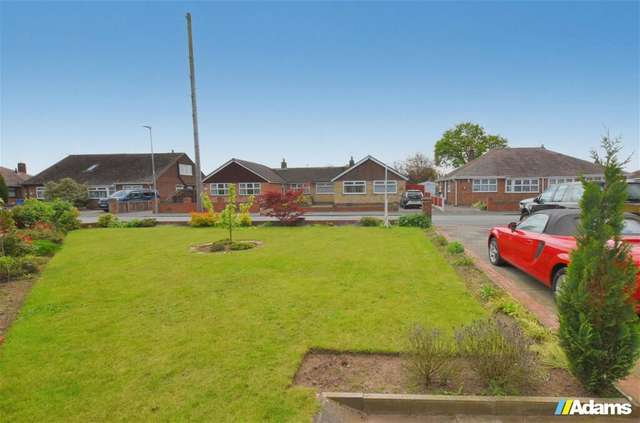 Bungalow For Sale in Warrington, England