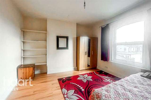 House For Rent in Reading, England