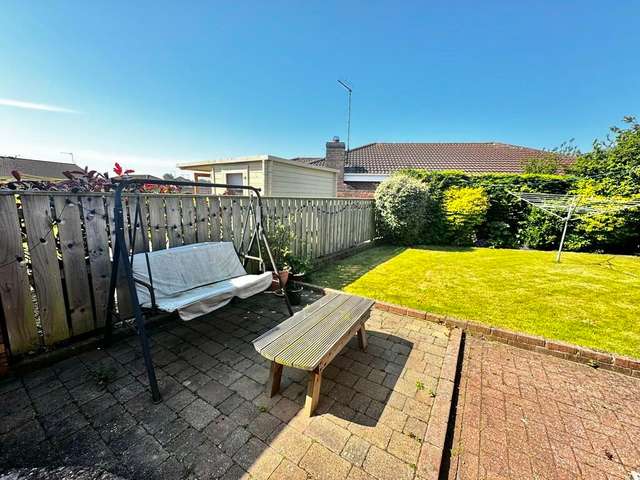 Bungalow For Sale in Bridlington, England