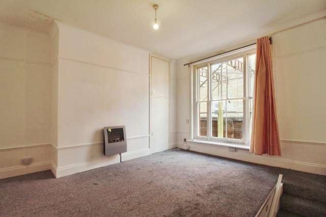 Maisonette For Rent in Bedford, England