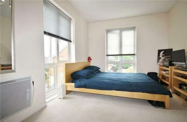 Apartment For Rent in Windsor, England
