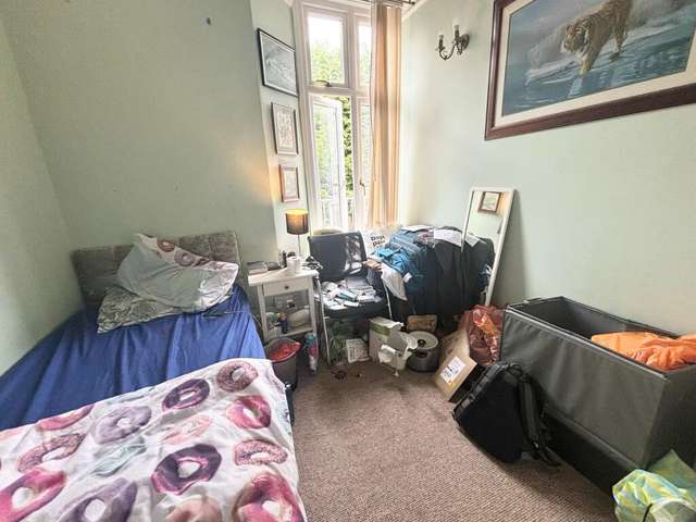 Apartment For Rent in Bristol, England