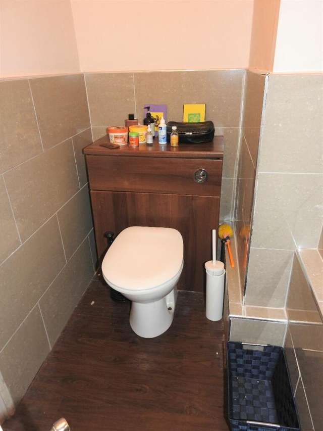 Apartment For Rent in Bristol, England