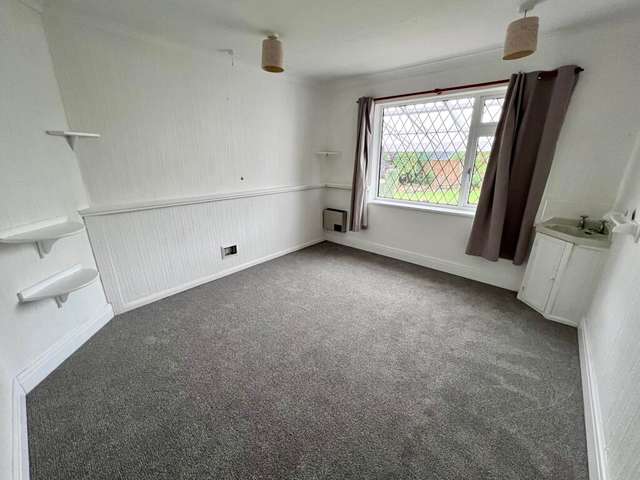 Bungalow For Rent in Derby, England