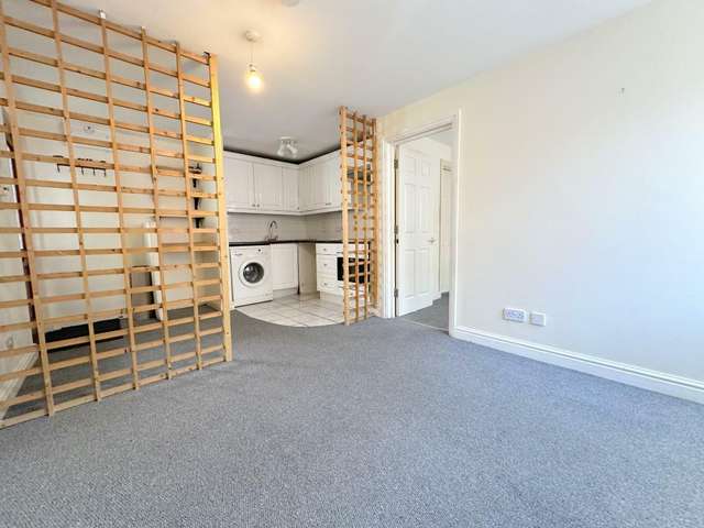 Maisonette For Rent in St Albans, England