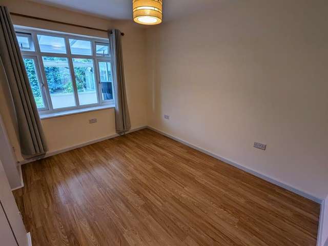 Maisonette For Rent in Maidenhead, England