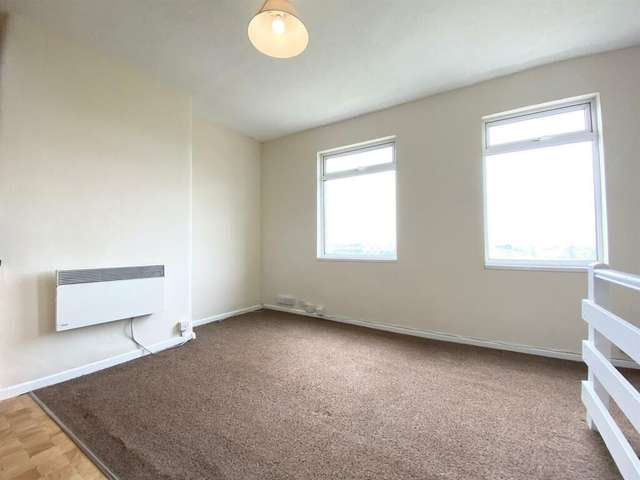 Studio For Rent in Bristol, England