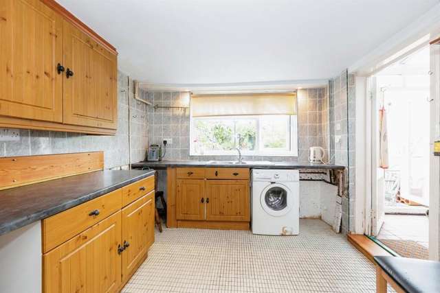 House For Sale in Bristol, England