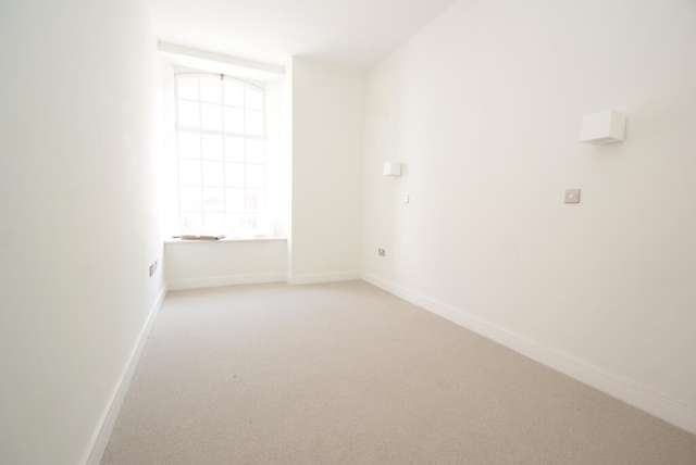 Apartment For Rent in Bristol, England