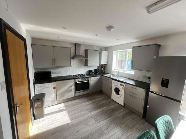 House For Rent in Bristol, England