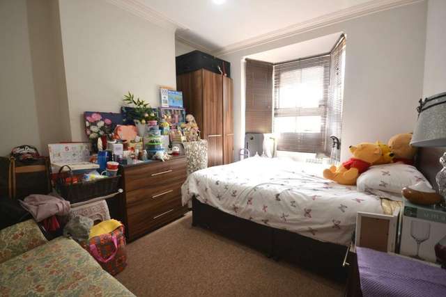 House For Rent in Reading, England