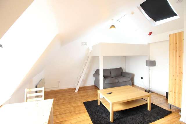 Apartment For Rent in Rotherham, England