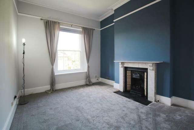 Flat For Rent in Bristol, England