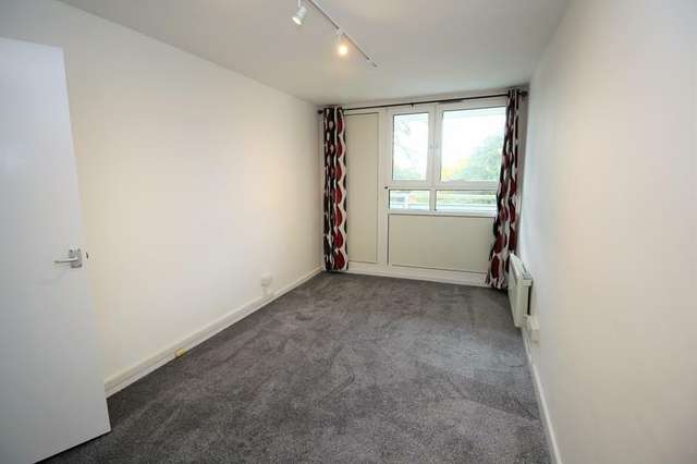 Flat For Rent in Bedford, England