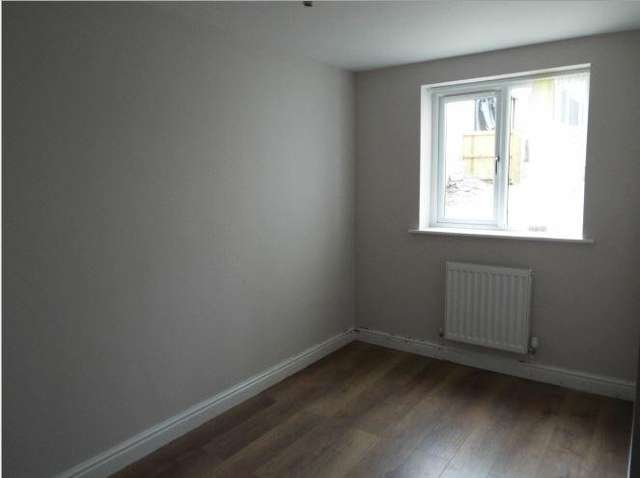 Flat For Rent in Crewe, England