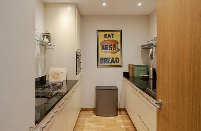 Studio For Rent in City of London, England