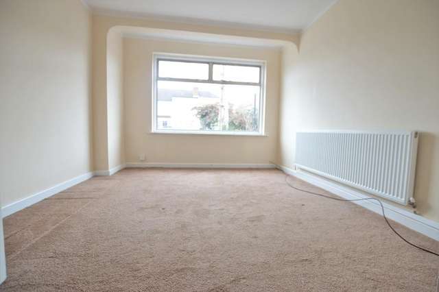 Maisonette For Rent in Slough, England