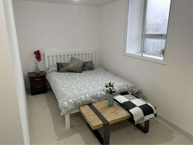 Apartment For Rent in Chesterfield, England