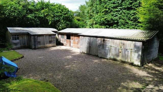 Cottage For Sale in Amber Valley, England