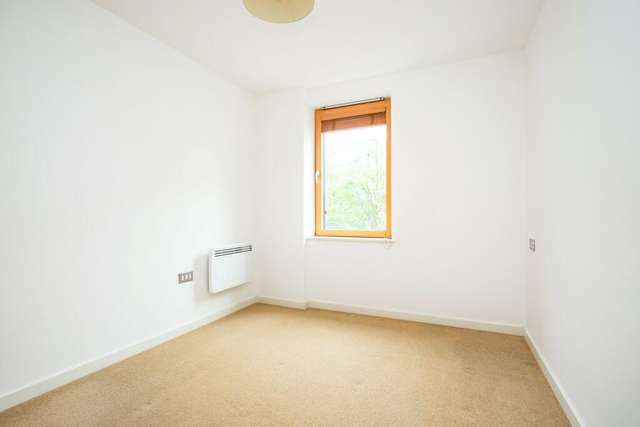 Apartment For Rent in Bristol, England