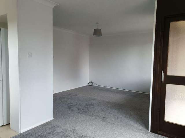 Flat For Rent in Thatcham, England