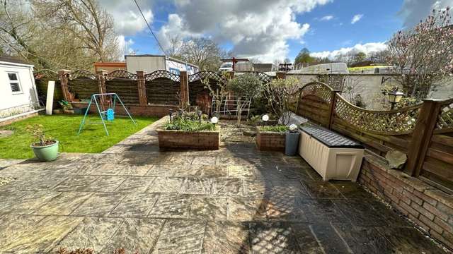 House For Sale in Bristol, England