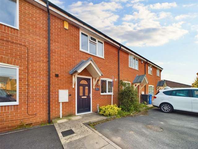 House For Sale in Derby, England