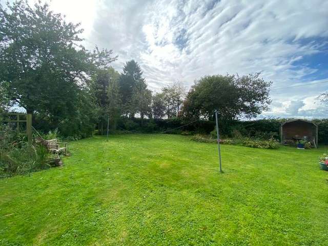 House For Sale in Derbyshire Dales, England