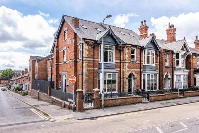 Flat For Sale in Lincoln, England