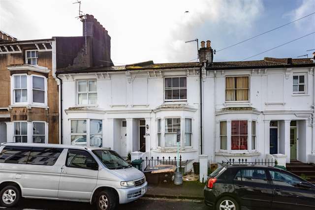 Flat For Sale in Brighton, England
