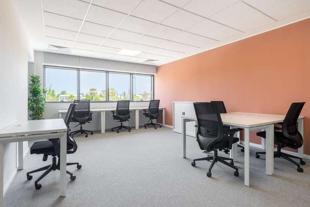 Office For Rent in Reading, England