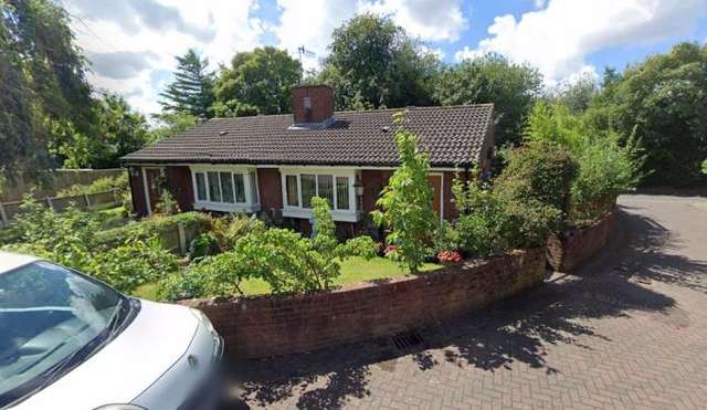 1 bed bungalow in Aigburth South