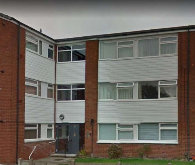 1 bed flat in Crosby